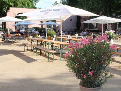 Foto: Schlossbiergarten im Kurfürstlichen Schloss Mainz
